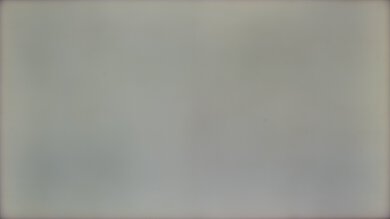 A photo showing quantum dot degradation on the Samsung QN95B