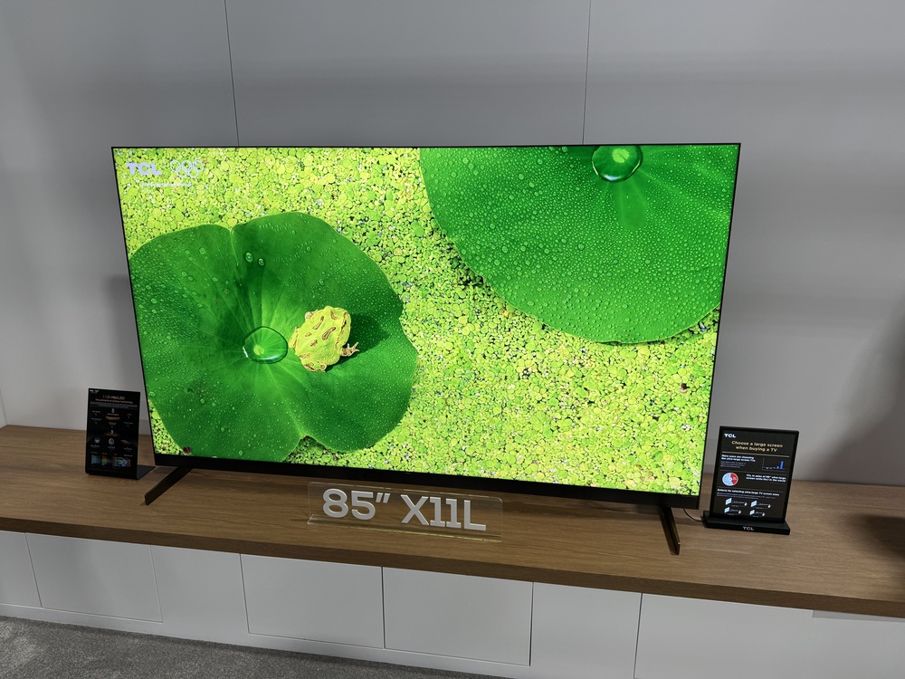 TCL X11L.